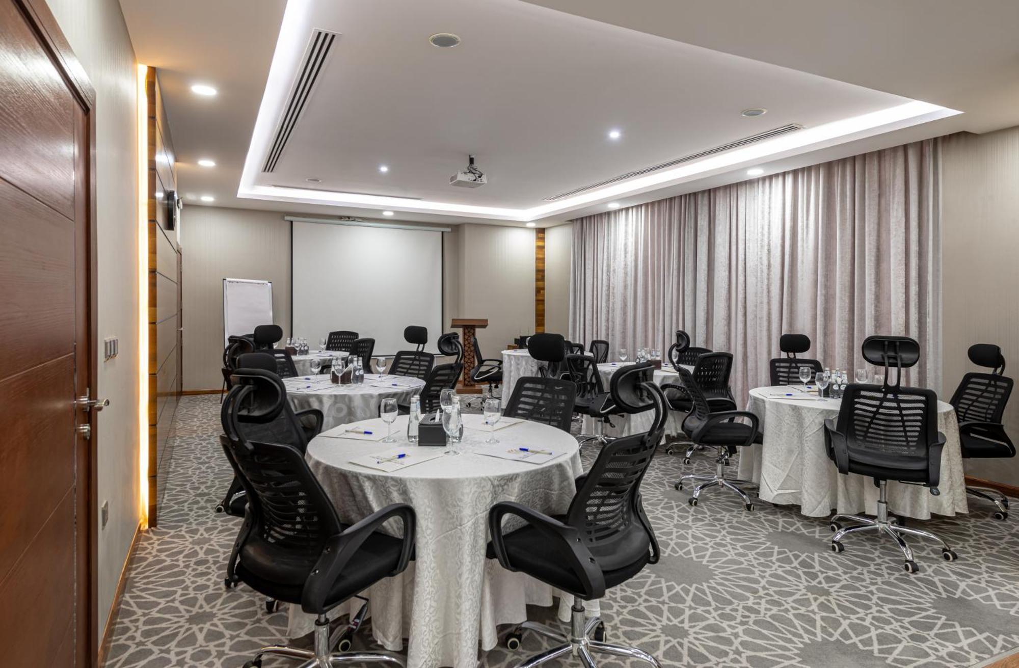 Crowne Rose Alsahafa Hotel Riyadh Exterior photo