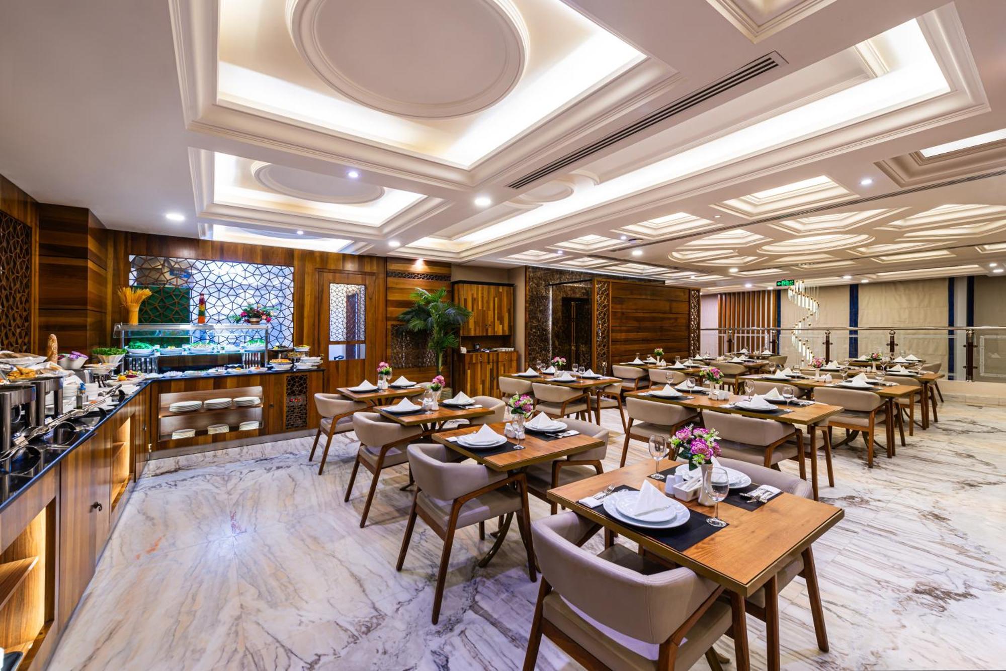 Crowne Rose Alsahafa Hotel Riyadh Exterior photo